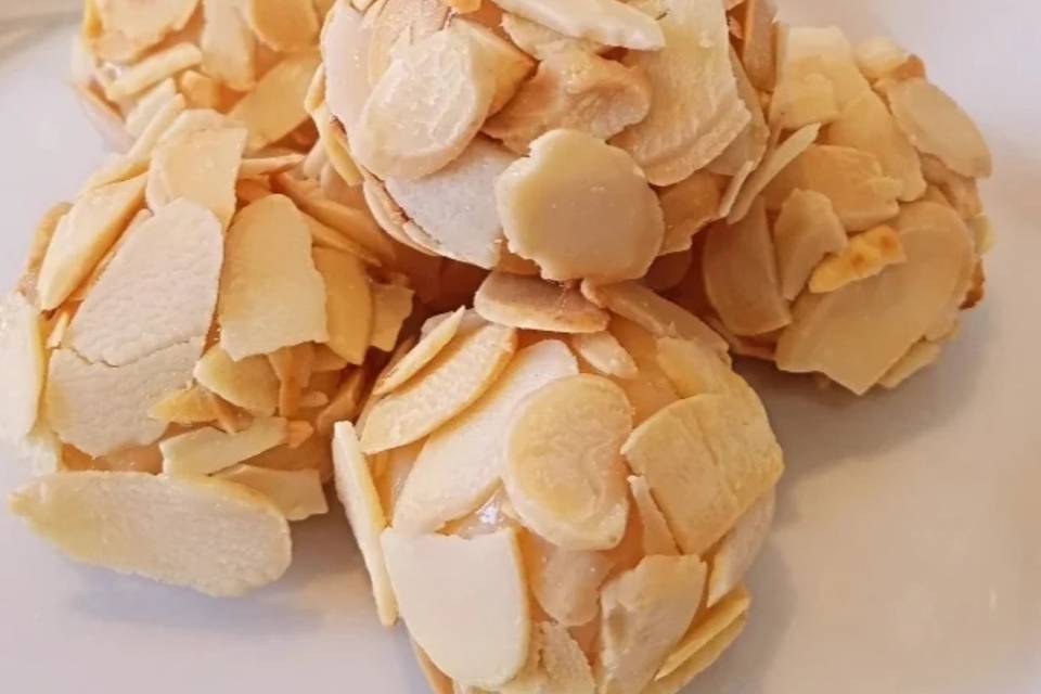 Caramelo com amêndoas laminada