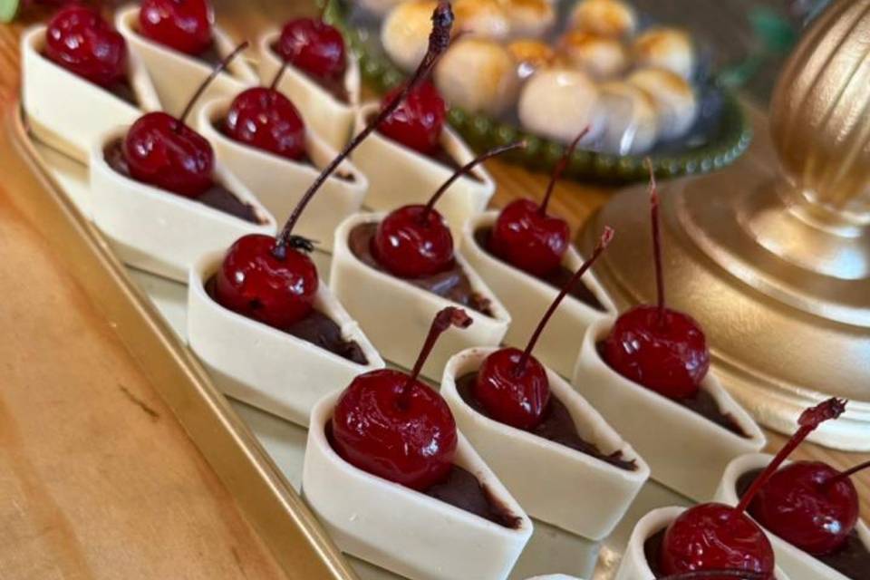 Gota de cereja (branca)