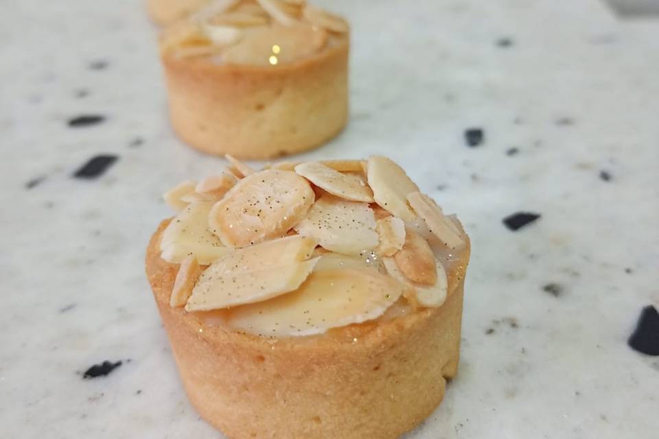 Tartelete de uva com amêndoas