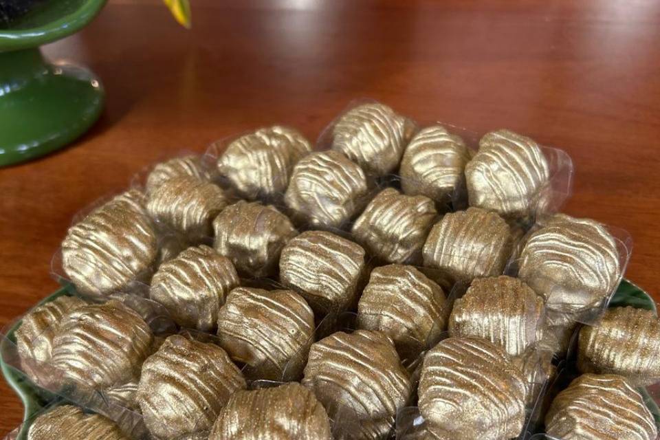 Nozes suprema dourada