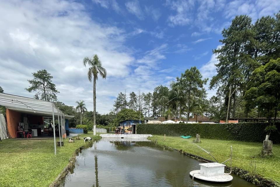 Lago para pesca esportiva