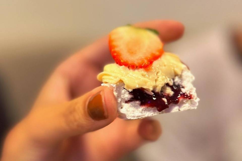 Pavlova de Frutas Vermelhas