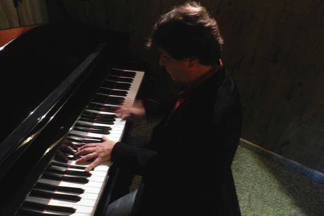 Tato Andreatta - Pianista