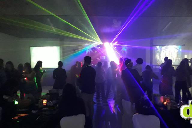 Dj gelonight