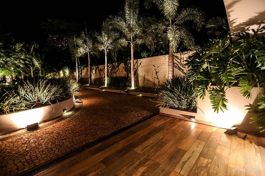 Entrada para o salão e Jardim