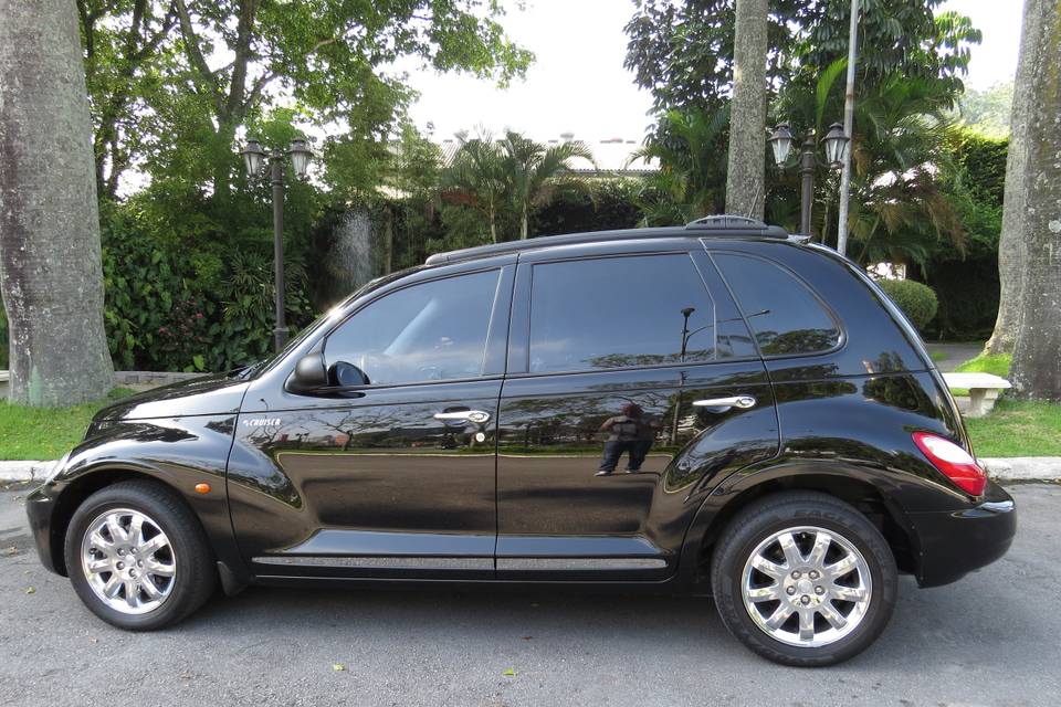 PT Cruiser preta