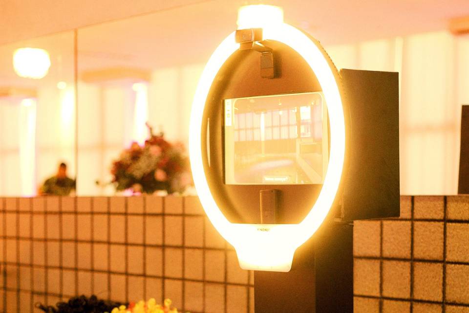 Totem Ring Light