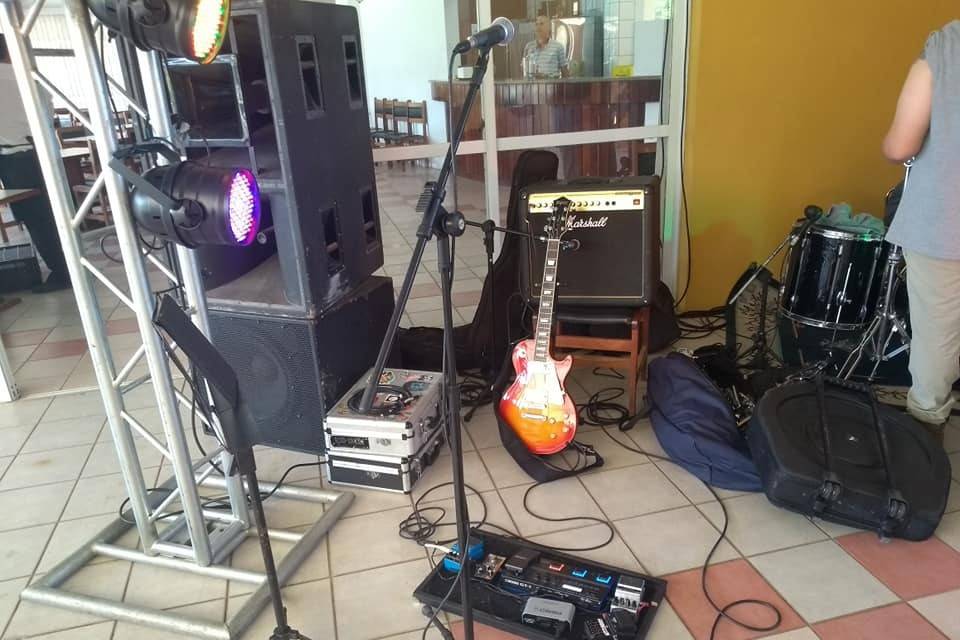 Banda Chevettes