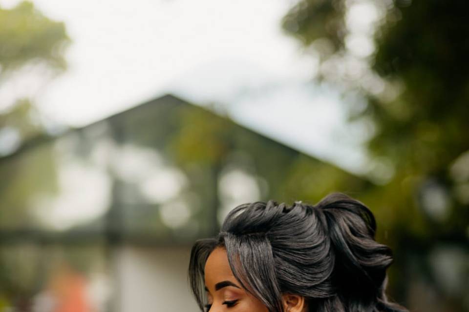 Nívea Rodrigues Maquiagem e Penteado