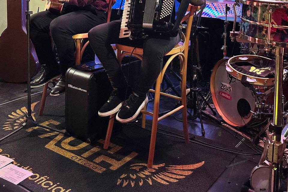 DUO (Voz, violão e sanfona)