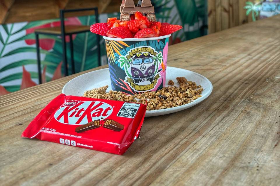 Monte o açaí do seu jeito
