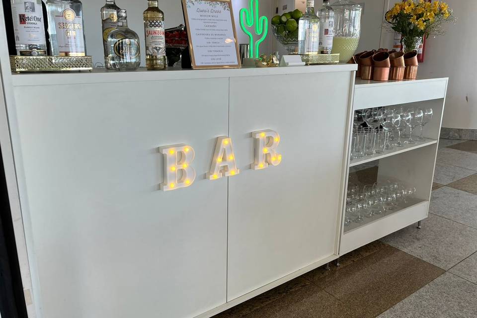 Divino's Drinks Bar