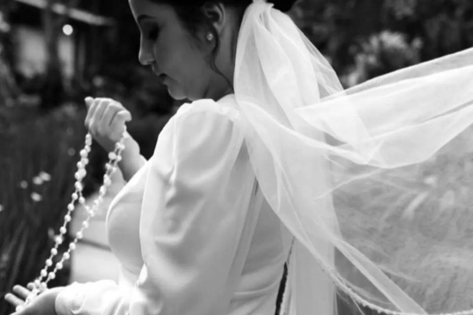 A noiva em preto e branco
