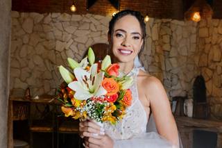 Simone Mota Maquiagem e Penteado