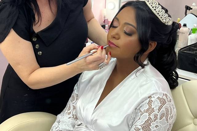 Simone Mota Maquiagem e Penteado