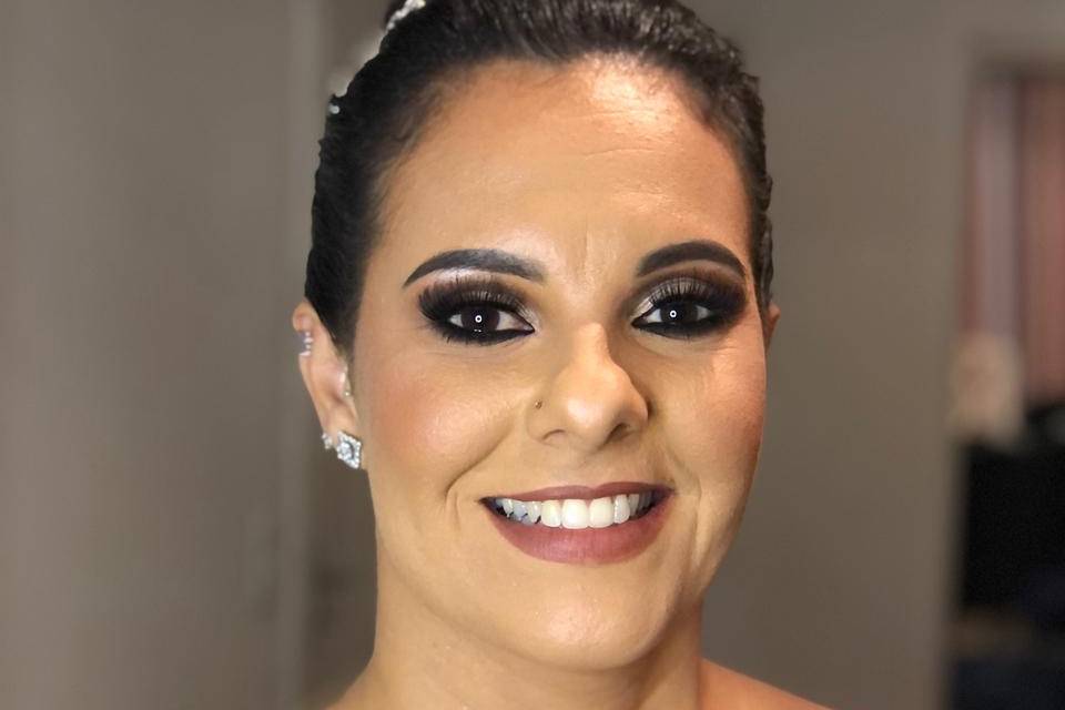 Juliana Flores Makeup