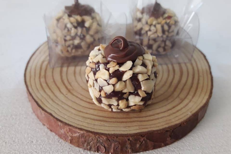 Brigadeiro com amendoim