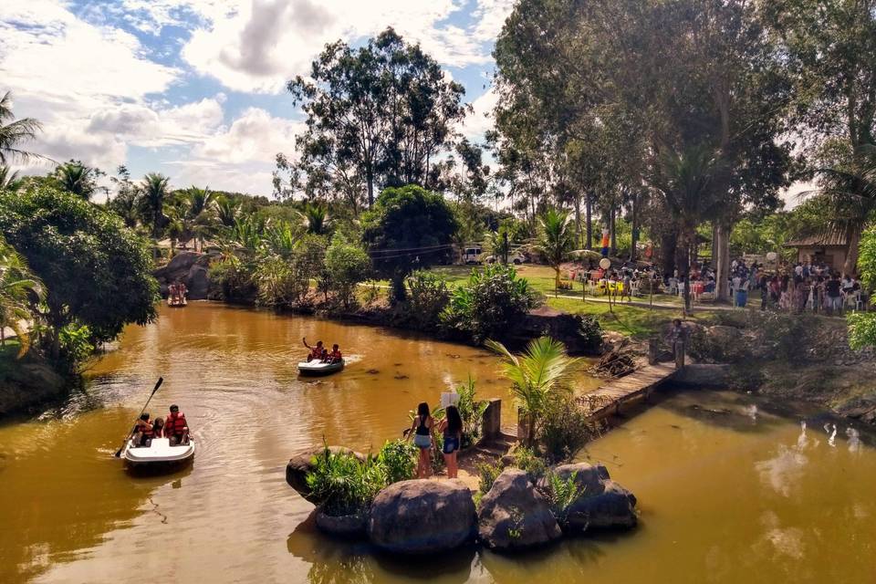 Lago com pedalinho