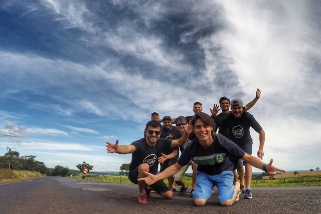 Equipe toda na estrada
