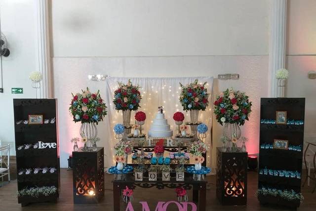Ex, Decoração