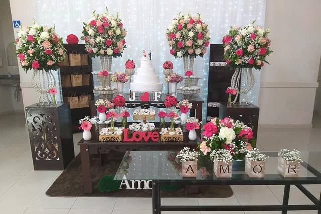 Ex, Decoração