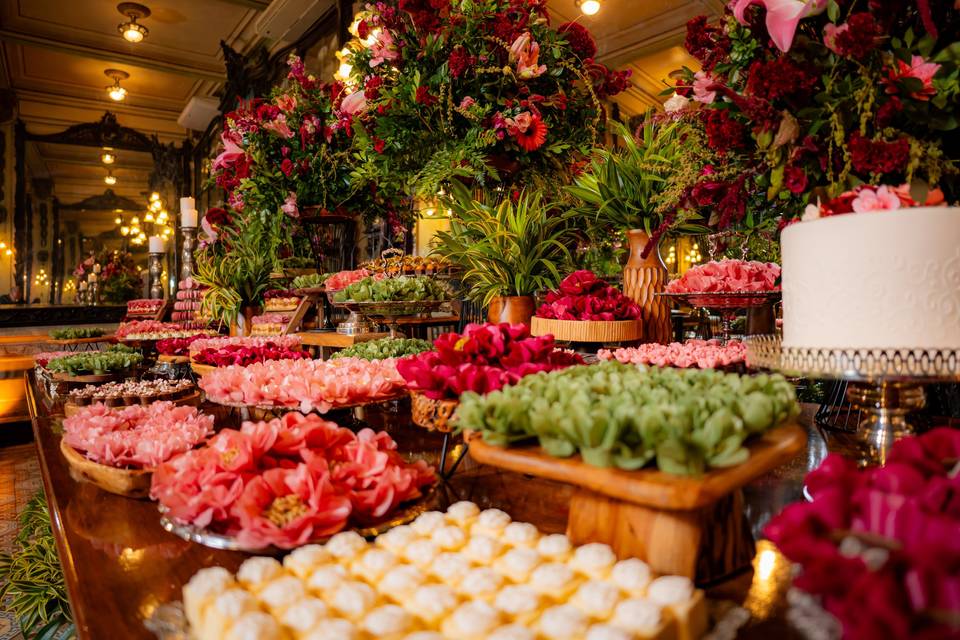 Mesa de doces XV anos.