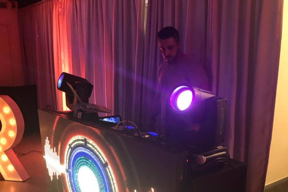 Testará DJ