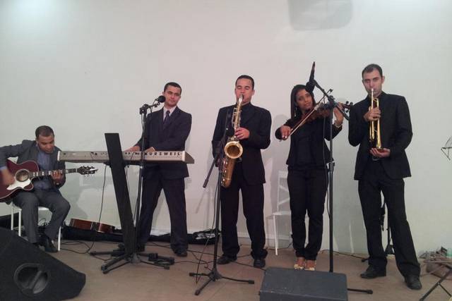 Músicos ao vivo
