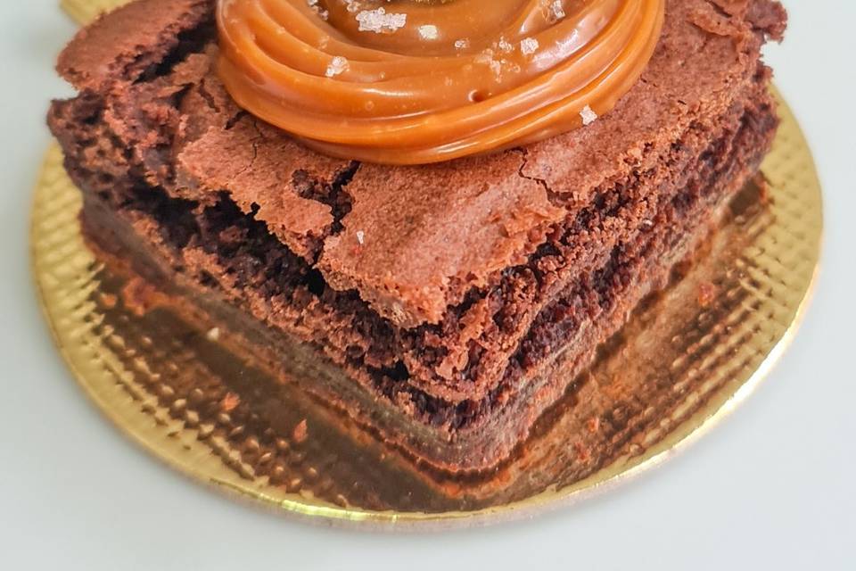 Brownie com caramelo