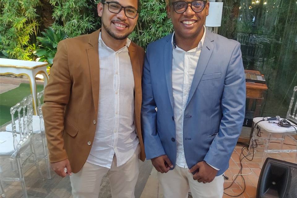 Tecladista com o gestor