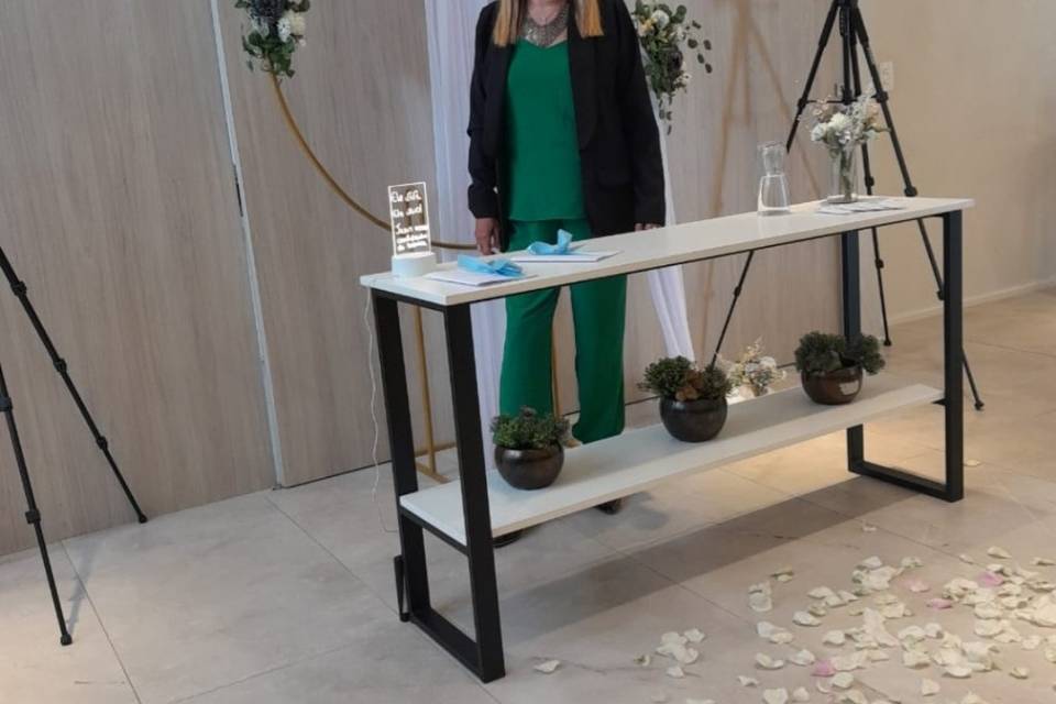 Aguardando os noivos