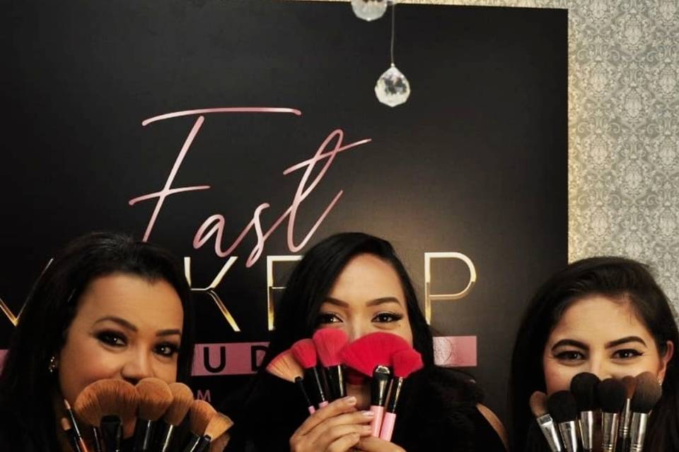 Fast Makeup Studio