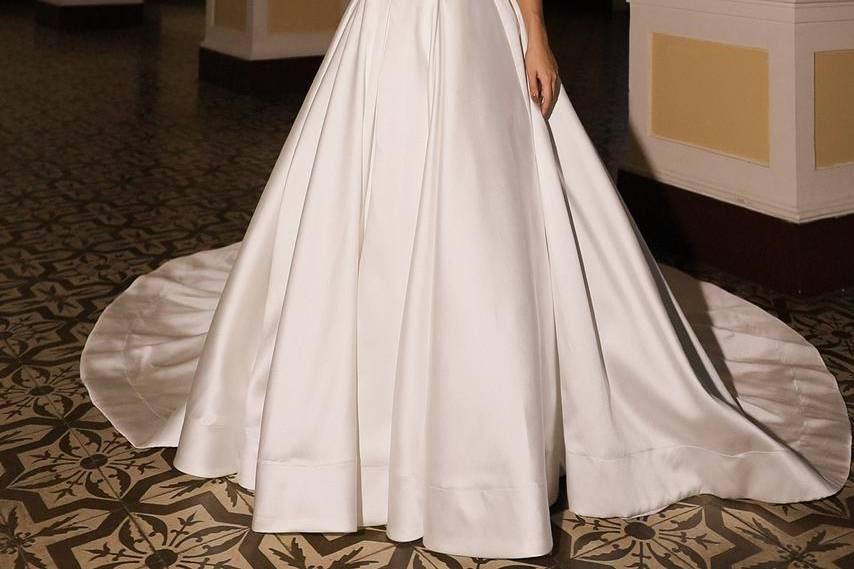 Vestido evasê de caimento estr