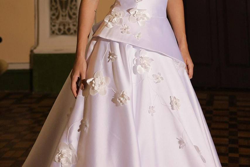 Vestido de noiva em alta costu