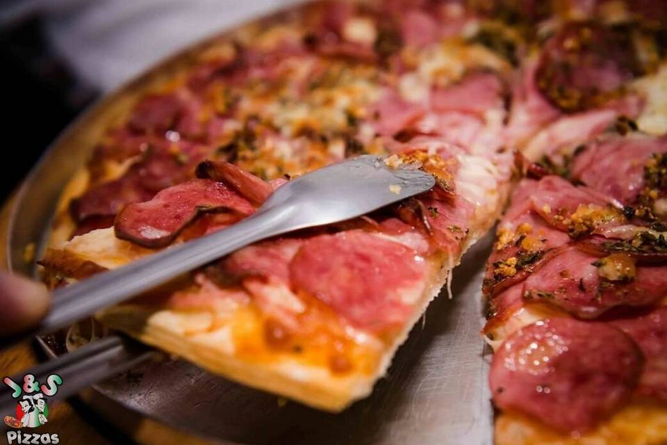 J&S Pizzas - Consulte disponibilidade e preços