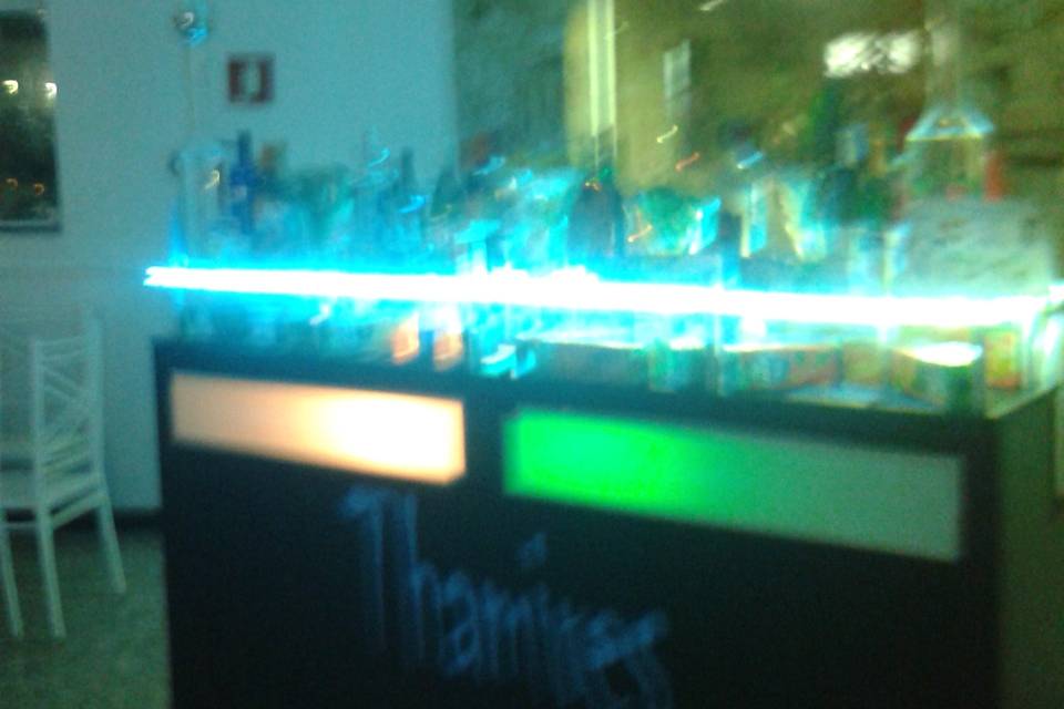 Bar iluminado