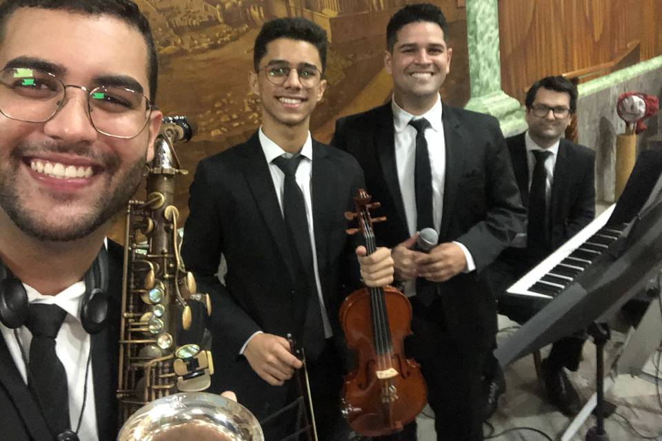 Sax, voz piano