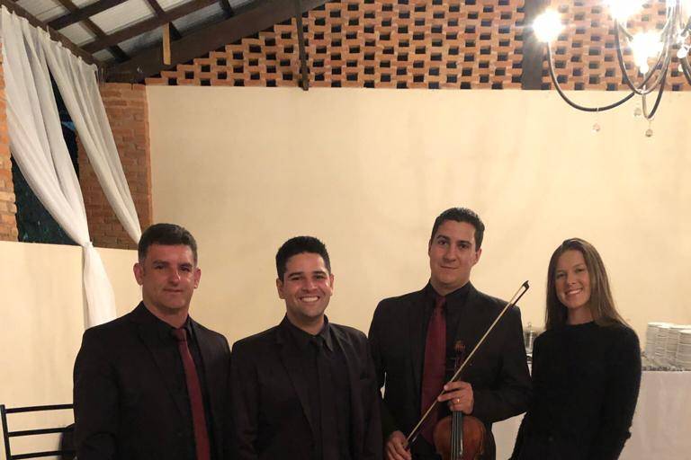 Piano violino e voz