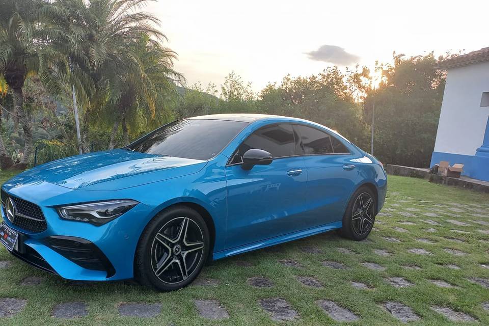 Mercedes amg (azul)