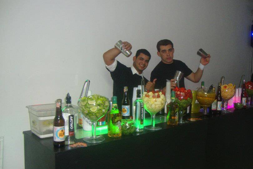 Serviços de bar multi equipe