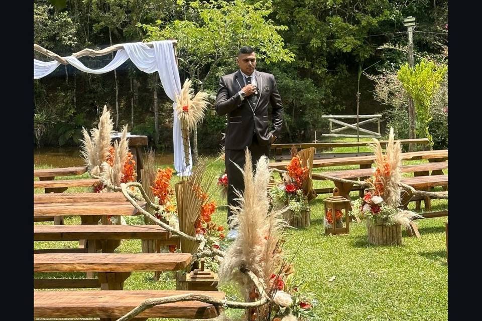 Casamento de frente para os la