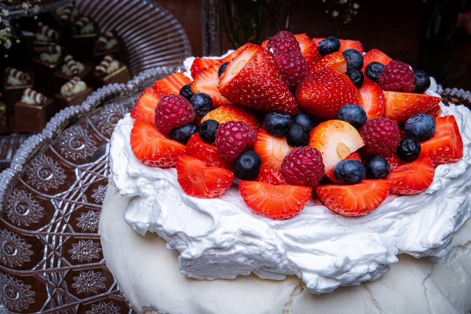 Pavlova grande de frutas