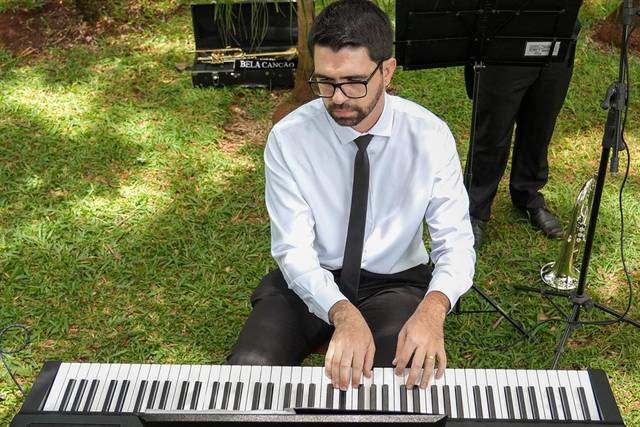 Guilherme Xavier, piano