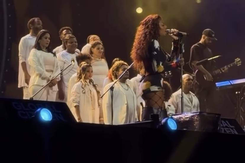 Cantando com Ludmilla no coral