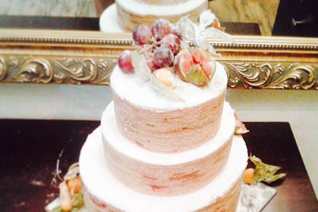 Naked cake