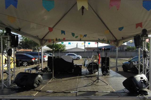 Palco aberto durante o dia