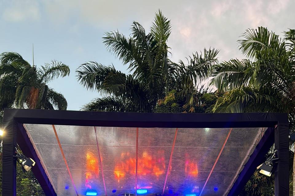 Palco com cobertura e Led