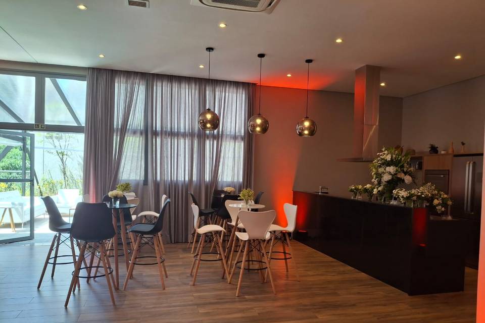 Bistro com Banquetas