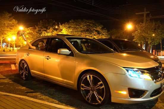 Venus car noivas