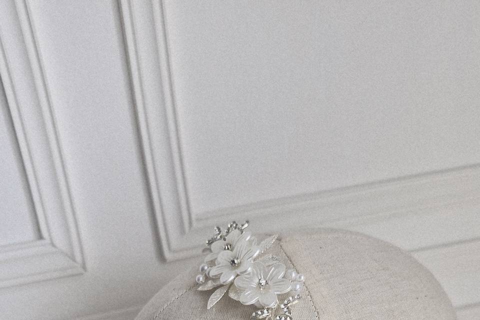 Tiara linear